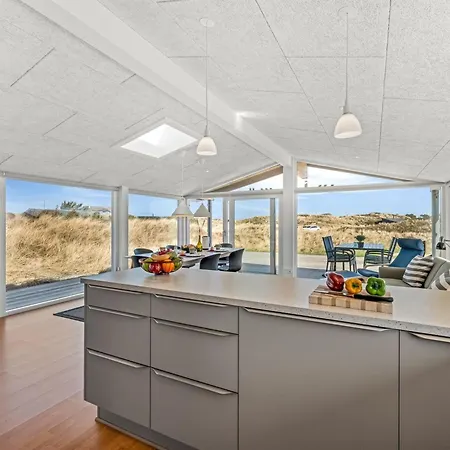 Hristina - 200m From The Sea By Interhome